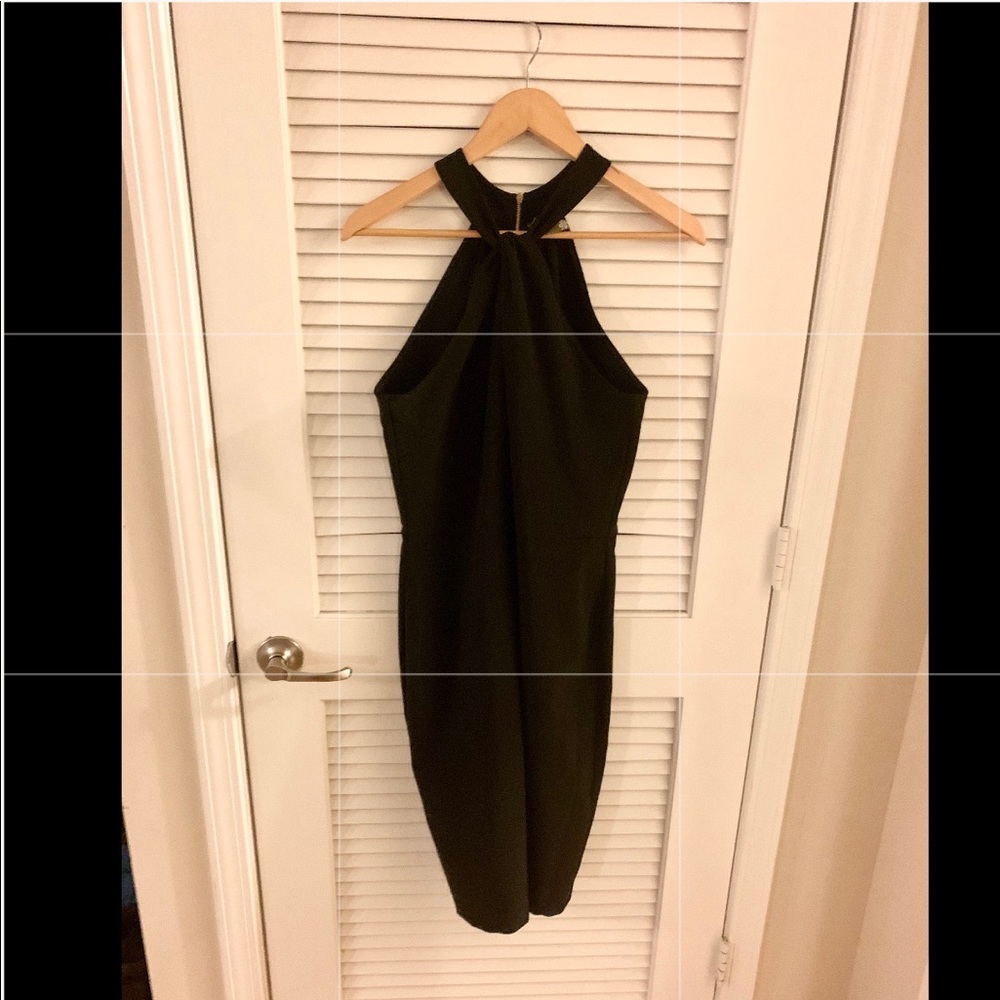 Beautiful black cocktail dress! 🔥 Size 10